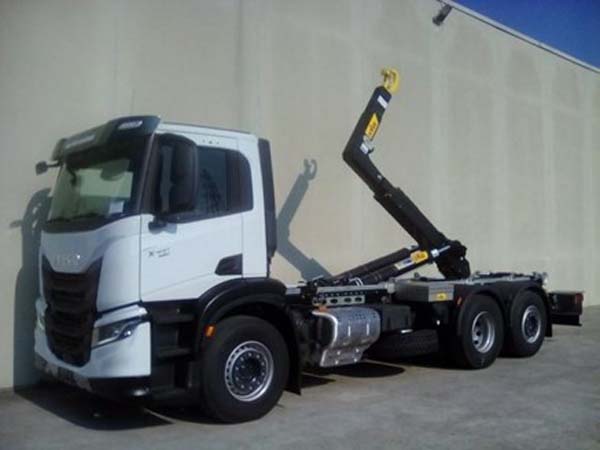 IS108 – IVECO AD280x48