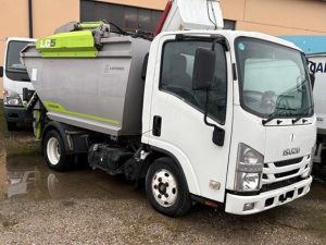 CCV946 - ISUZU M21 – GUIDA DESTRA ALLESTITO CON COSTIPATORE LADURNER LC5 da 5 mc