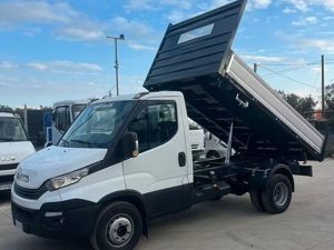 CCV953 - IVECO 65/15 ALLESTITO CON CASSONE RIBALTABILE TRILATERALE (diversi telai disponibili)